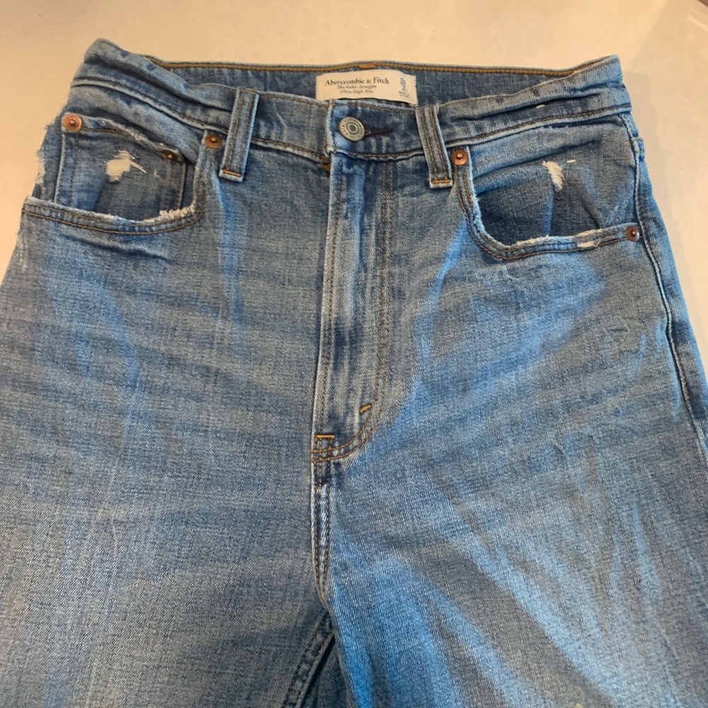 Abercrombie and Fitch the ankle straight ultra high rise